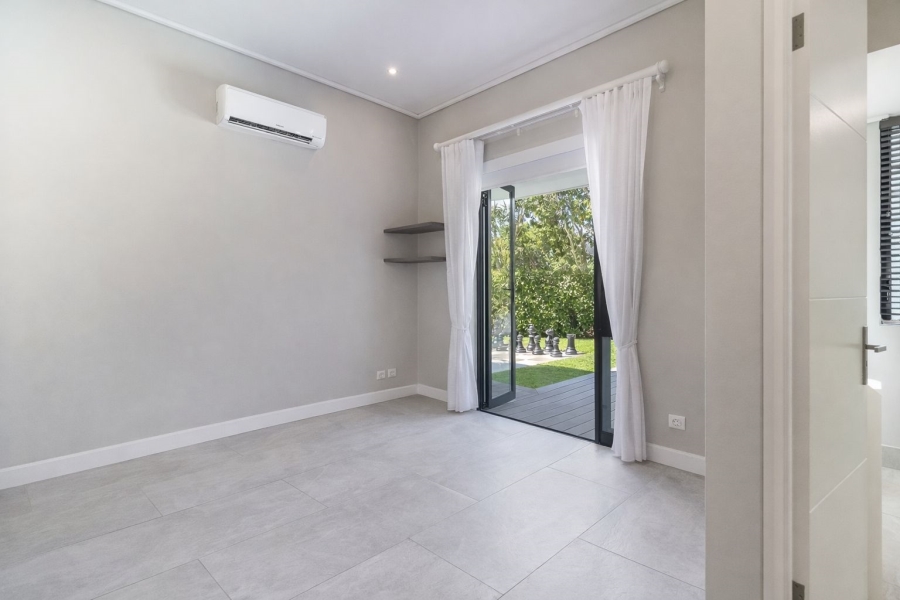 4 Bedroom Property for Sale in Pearl Valley at Val de Vie Western Cape